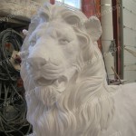 Слепленная скульптура льва на заказ
